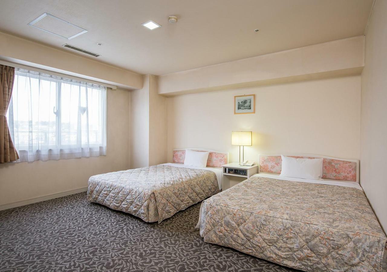 Komoro Grand Castle Hotel Экстерьер фото
